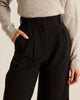 Taillierte Hose mit weitem Bein